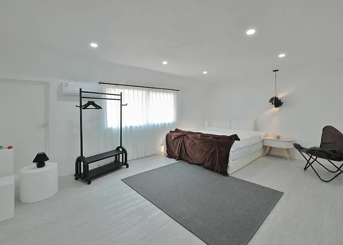 Pensión 3room+2bath Hongdae 165sqm Seúl